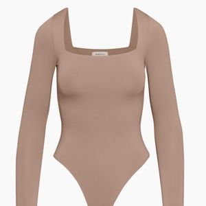 Aritzia - Contour Squareneck Longsleeve Bodysuit